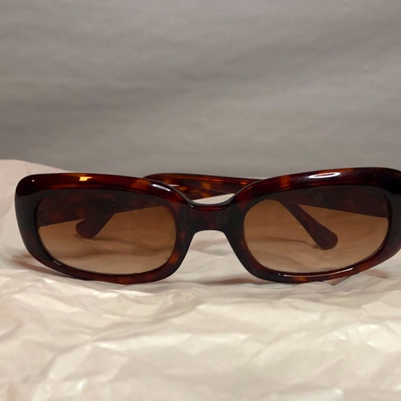 Square Tortoiseshell Sunglasses - Picture 1 of 4